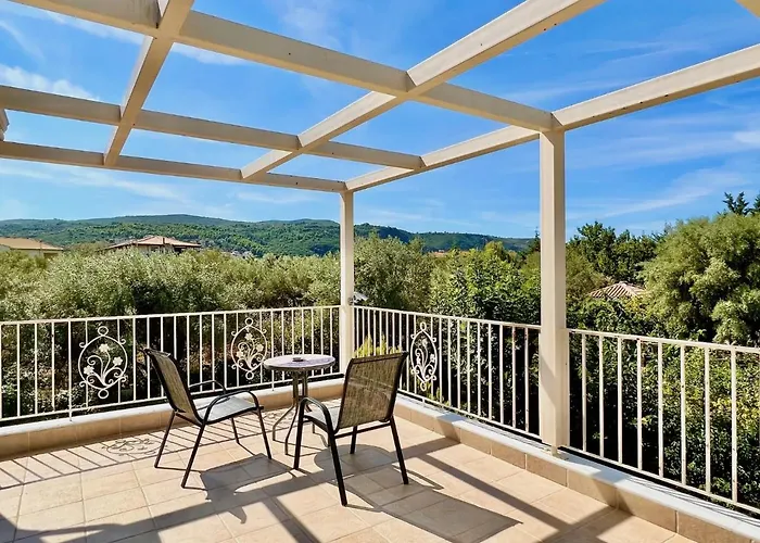 Iolis With Private Pool By Dadovillas Villa *